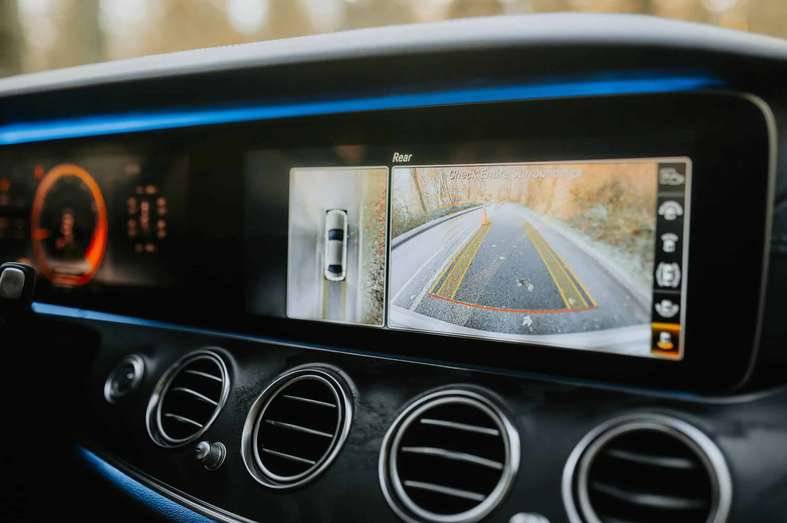 Kann die Rückfahrkamera den Blick nach hinten ersetzen?